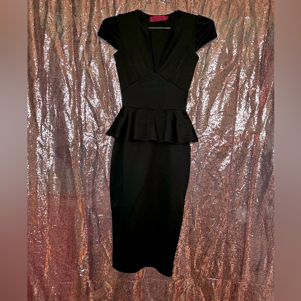 Boohoo Cap Sleeve Peplum Midi Black Dress - Picture 2 of 13